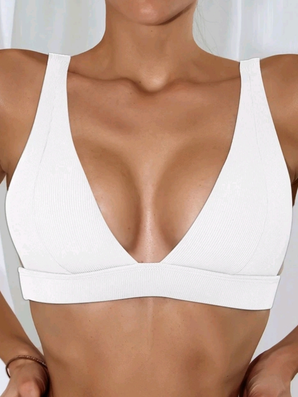 NWOT Ribbed Deep V Bralette Bikini Top‎